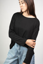 Cargar imagen en el visor de la galería, Polera Itagua - Negro