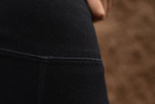 Cargar imagen en el visor de la galería, Calzas Deportivas - Negras