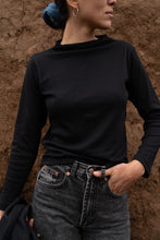Cargar imagen en el visor de la galería, Polera Magnolia - Invierno