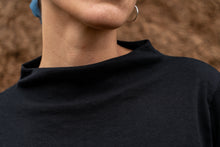 Cargar imagen en el visor de la galería, Polera Magnolia - Invierno