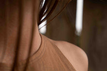 Cargar imagen en el visor de la galería, top algodon mujer, lycra, habano,marron ,camel , comodo, deportivo, outfit, fitness, atemporal ,basico