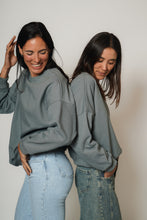 Cargar imagen en el visor de la galería, Poleron Oversize - Gris Medio