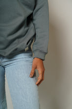 Cargar imagen en el visor de la galería, Poleron Oversize - Gris Medio