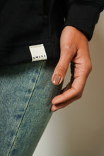 Cargar imagen en el visor de la galería, Poleron Ita - Tela Tejida Negra