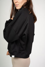 Cargar imagen en el visor de la galería, Poleron Crop Cuello - Negro