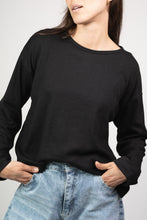 Cargar imagen en el visor de la galería, Polera Itagua - Negro
