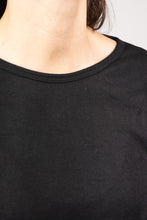 Cargar imagen en el visor de la galería, Polera Itagua - Negro
