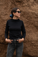 Cargar imagen en el visor de la galería, Polera Magnolia - Invierno
