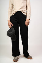 Cargar imagen en el visor de la galería, Pantalon Recto Algodon - Negro
