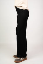 Cargar imagen en el visor de la galería, Pantalon Recto Algodon - Negro
