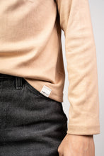 Cargar imagen en el visor de la galería, Polera Magnolia - Latte
