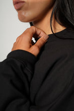 Cargar imagen en el visor de la galería, Poleron Crop - Negro
