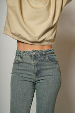 Cargar imagen en el visor de la galería, Poleron Crop - Beige
