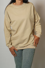 Cargar imagen en el visor de la galería, Poleron Oversize - Beige
