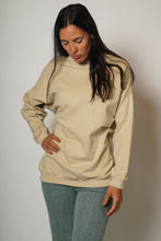 Cargar imagen en el visor de la galería, Poleron Oversize - Beige
