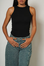 Cargar imagen en el visor de la galería, Camiseta Sin Mangas - Negra
