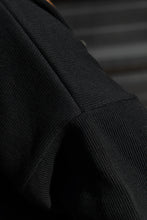 Cargar imagen en el visor de la galería, Poleron Oversize - Teja tejida Negro
