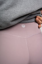 Cargar imagen en el visor de la galería, Calzas Deportivas - Lycra
