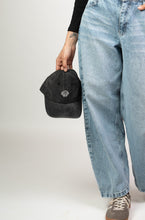 Cargar imagen en el visor de la galería, Gorra Concha - Negra
